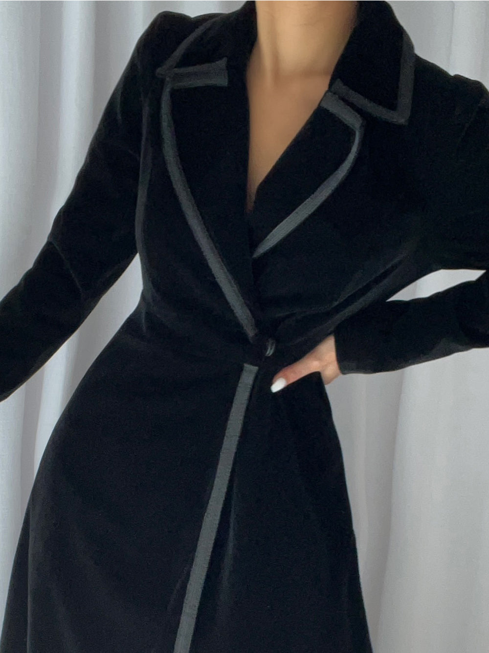 Black Lapel Collar Satin Trim Velvet Wrap Front Longline Duster 2