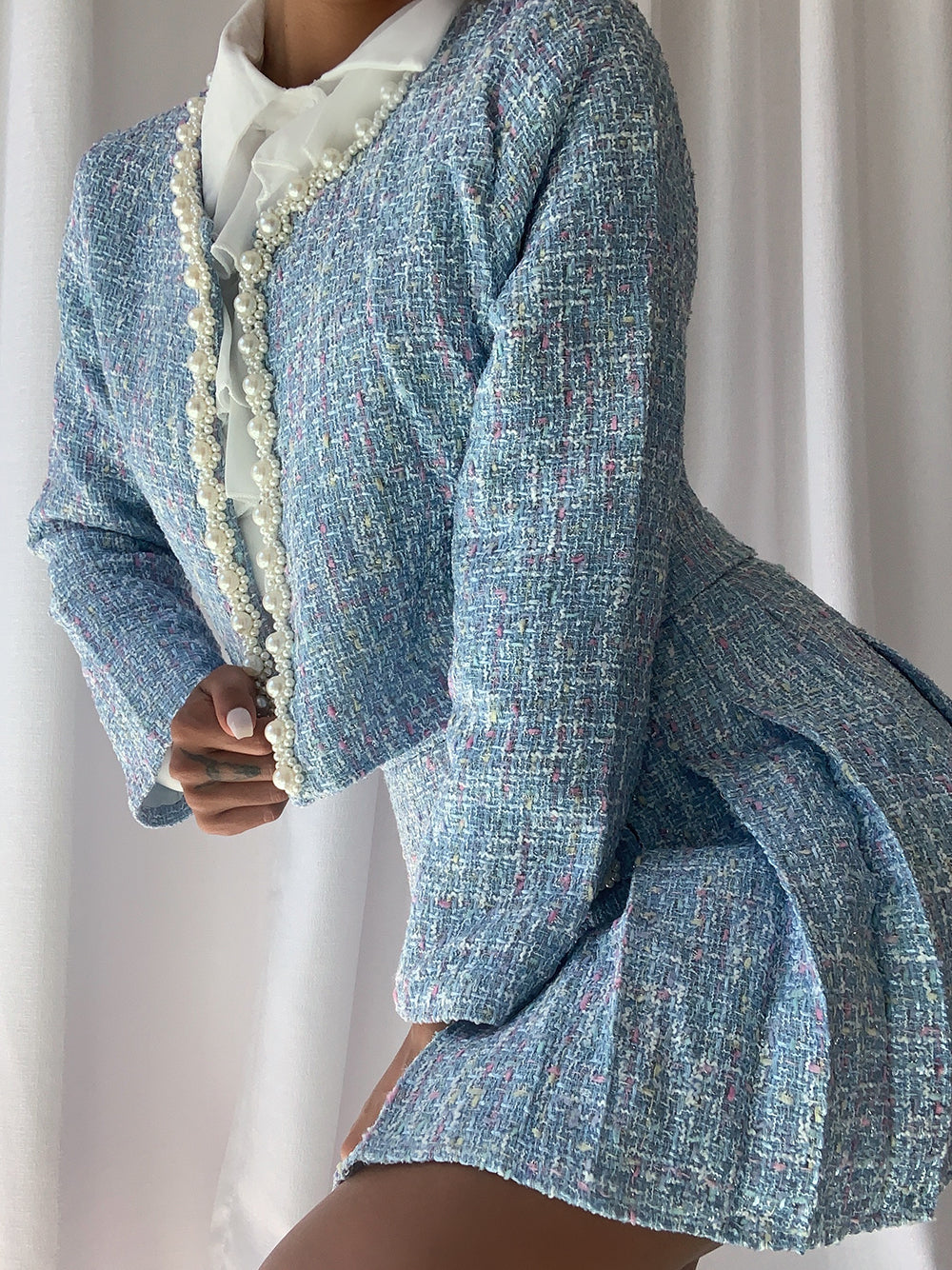 Blue Pearl Trim Tweed Jacket and Pleated Skirt Set 7