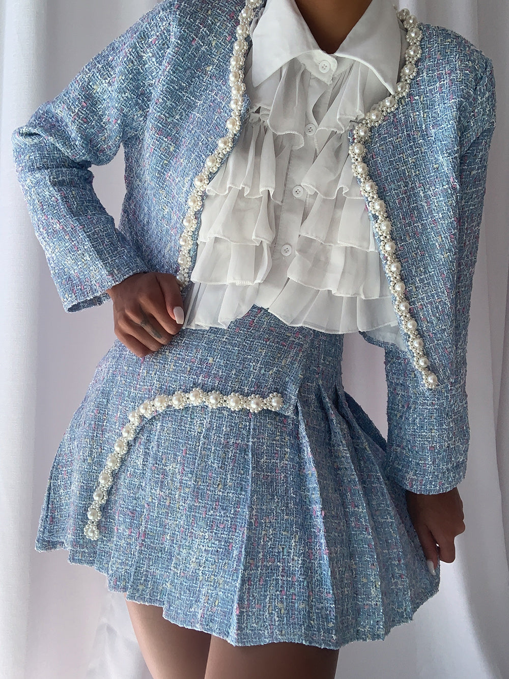 Blue Pearl Trim Tweed Jacket and Pleated Skirt Set 9