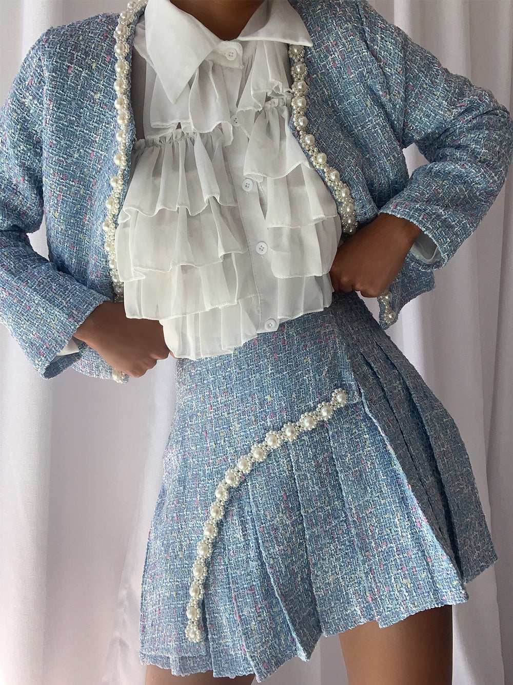 Blue Pearl Trim Tweed Jacket and Pleated Skirt Set 3