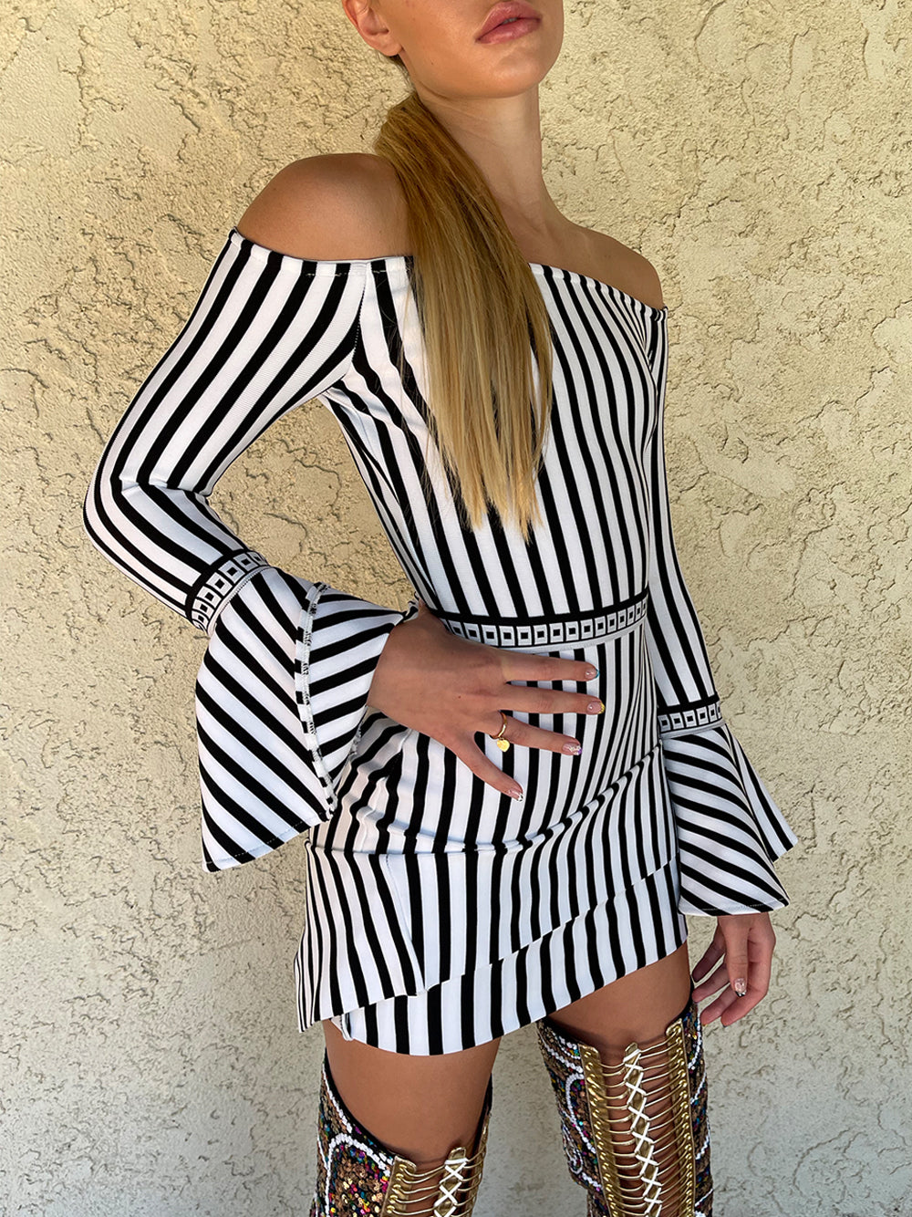 B&w Off-Shoulder Striped Bell Sleeve Tiered Ruffle Bodycon Mini Dress 11