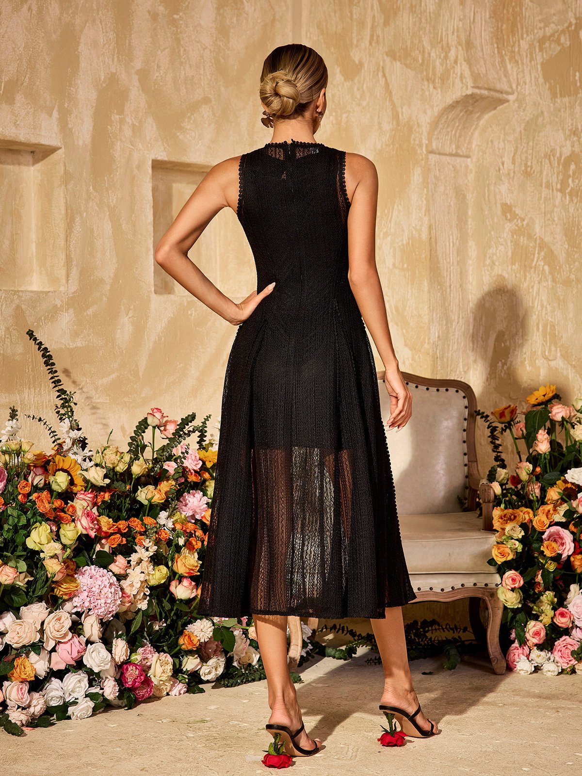 Sleeveless Knitted Midi Dress In Black