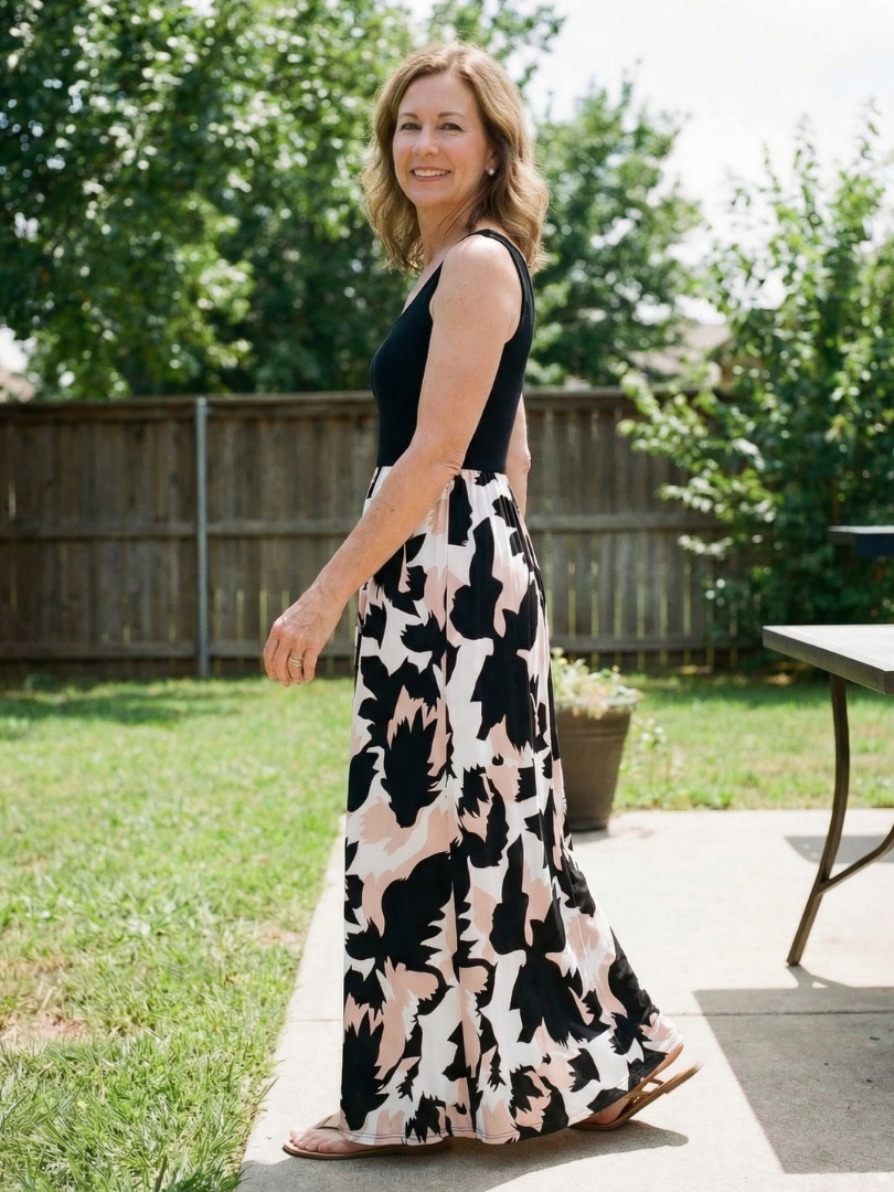 Black Scoop Neck Sleeveless Printed Flowy A-Line Maxi Dress