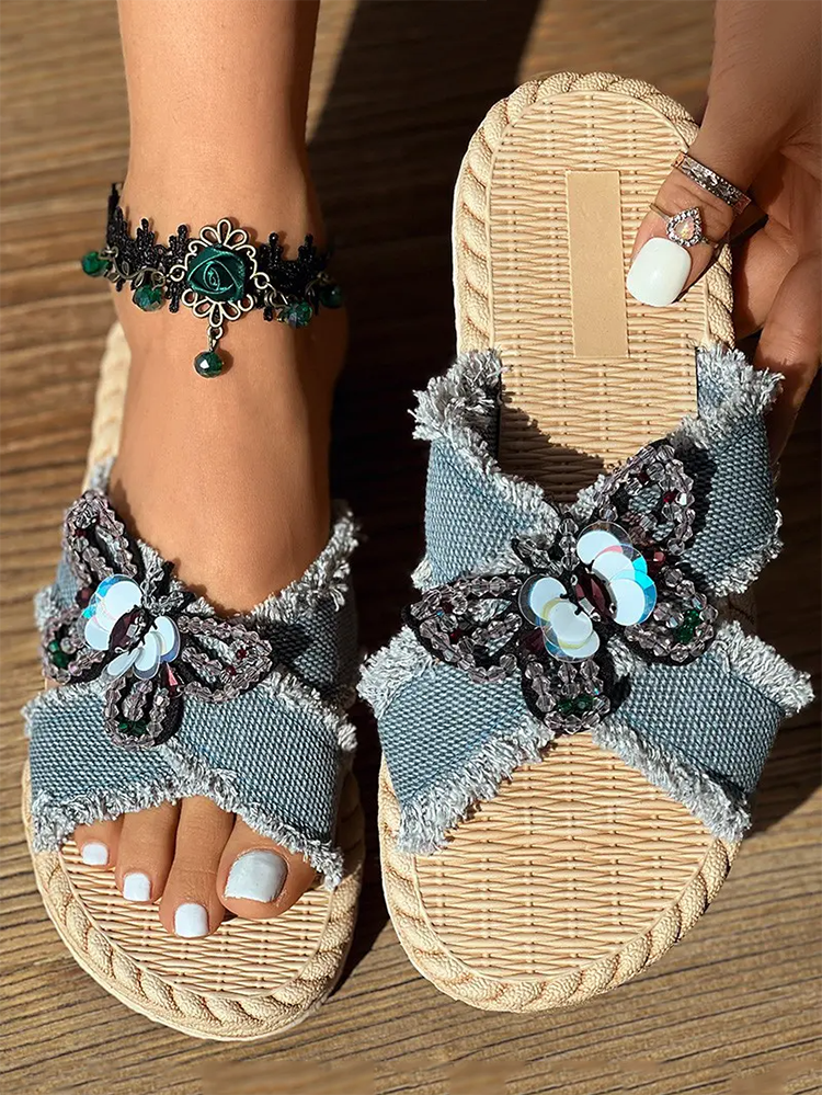 Graceful Orthopedic Sandals for Modern Look