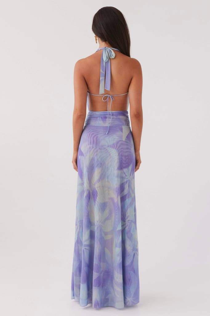 Aída Timeless Printed Halterneck Maxi Dress Boutique Collection