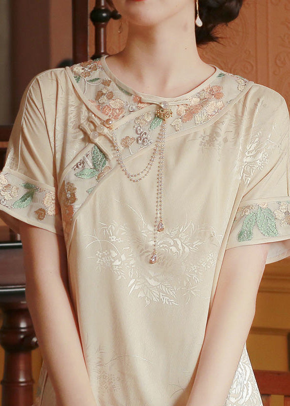 Sophisticated Dress with a Clean Classic Look