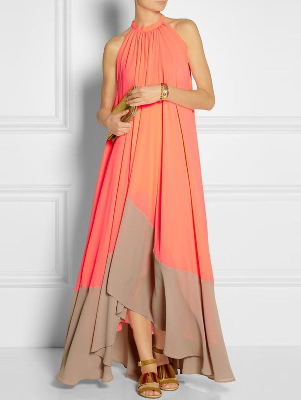 Well Tailored Dress with a Graceful Silhouette