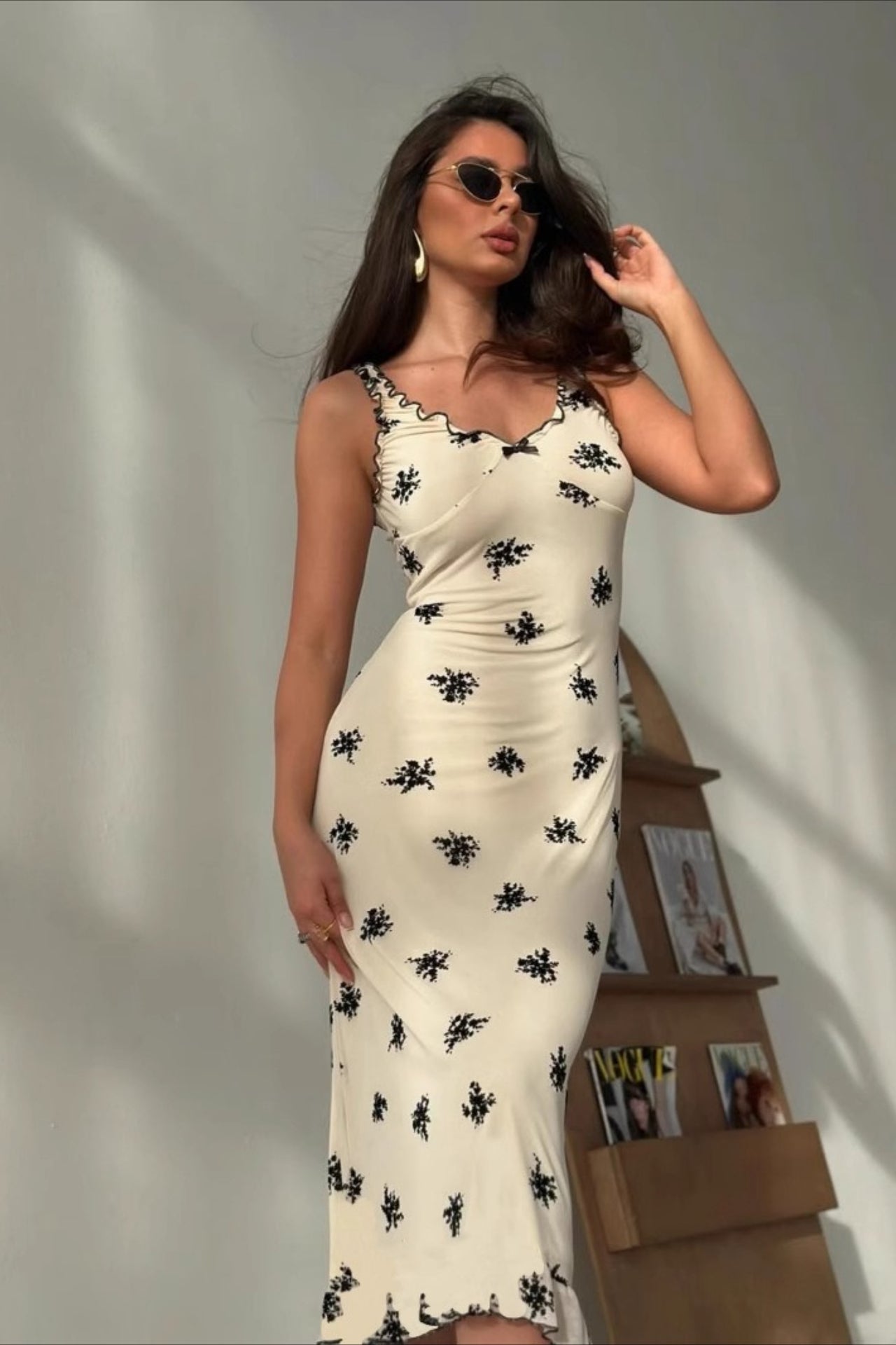 Spaghetti Strap Bow V Neck Fitted Floral Dress