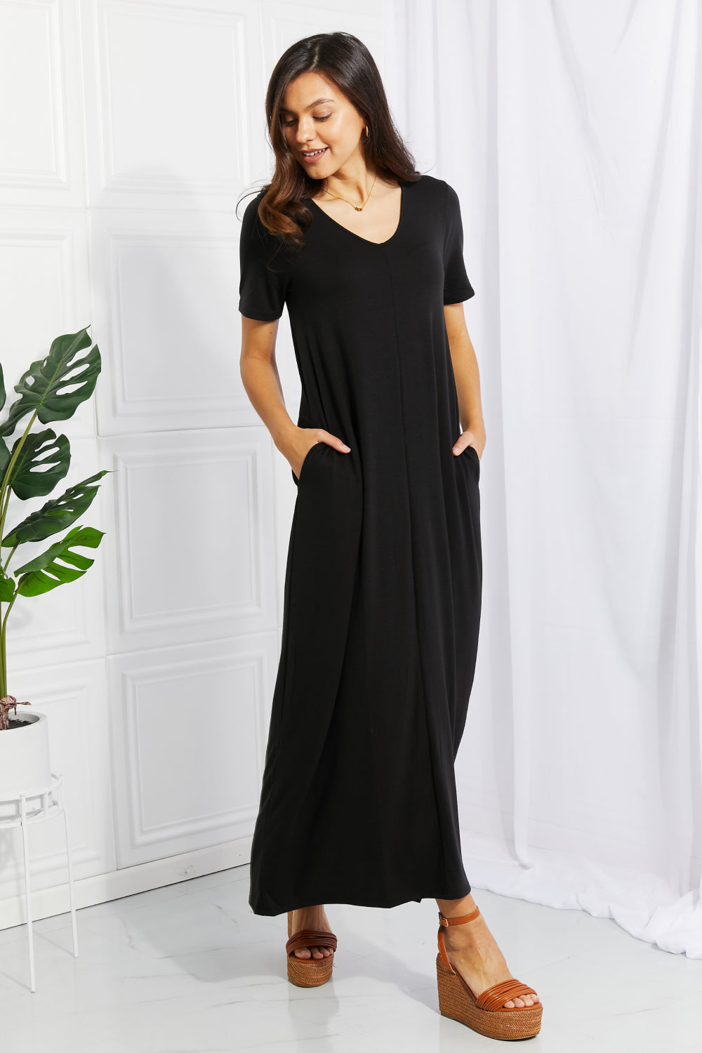 Black V-Neck Short Sleeve Pocket A-Line Maxi Dress