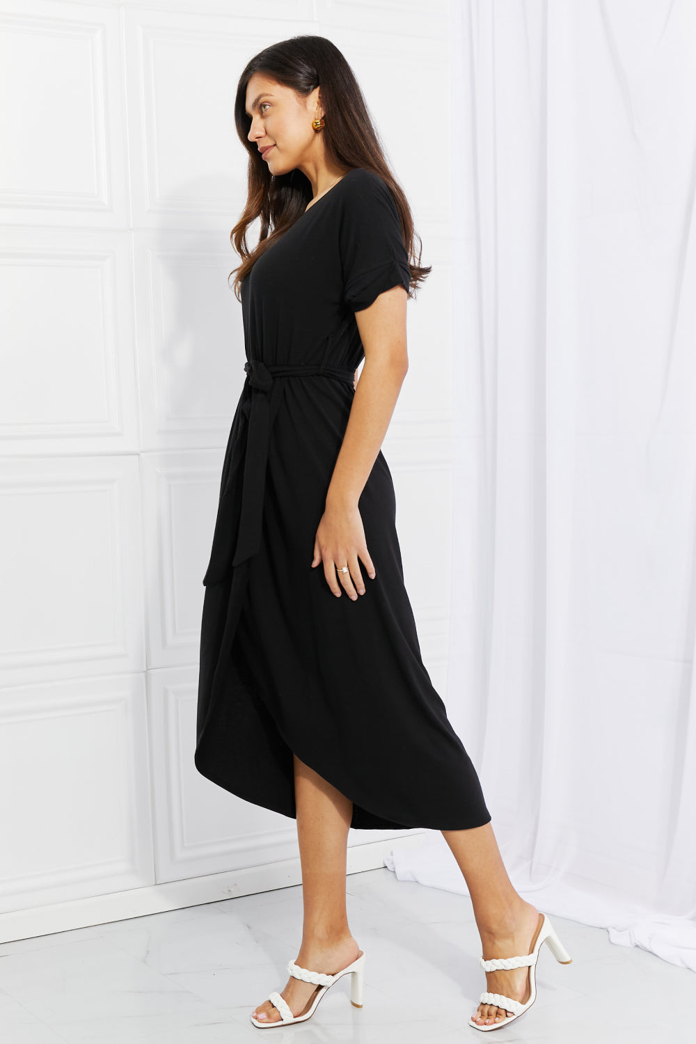 Black Round Neck Short Sleeve Belted Tulip Hem Midi Dress