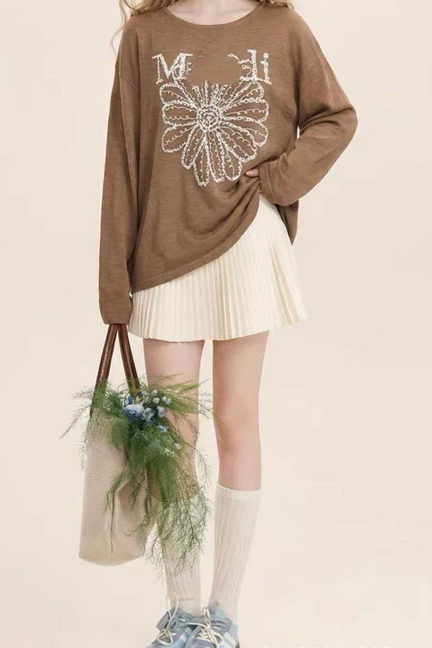 Relaxed Graphic Daisy Cover Up