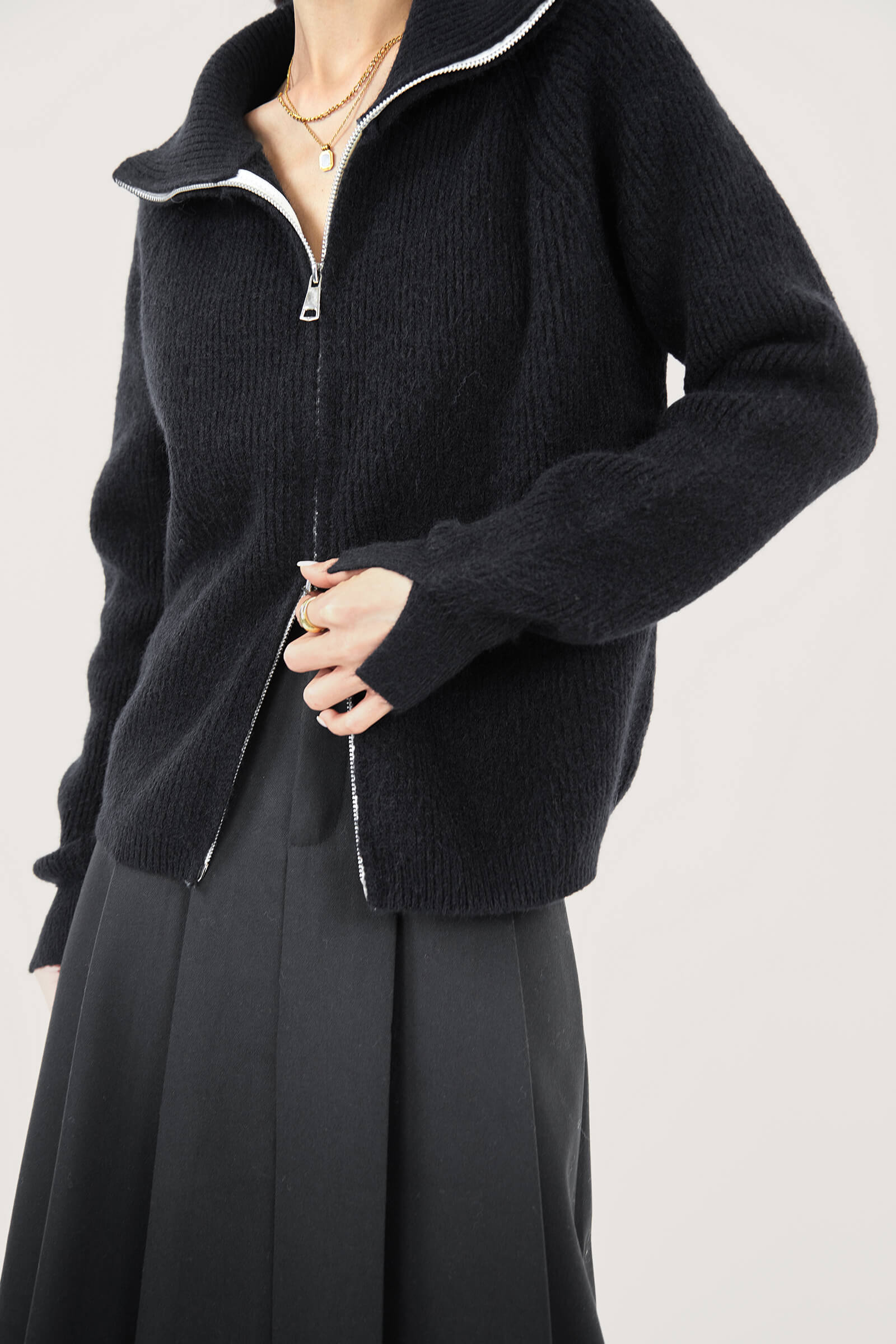 Black Solid Zipper Up Placket Cardigan