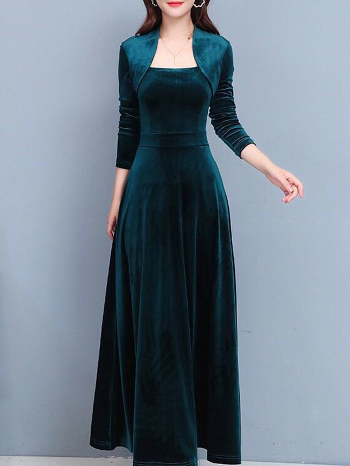 Sophisticated Dress with a Clean Classic Look
