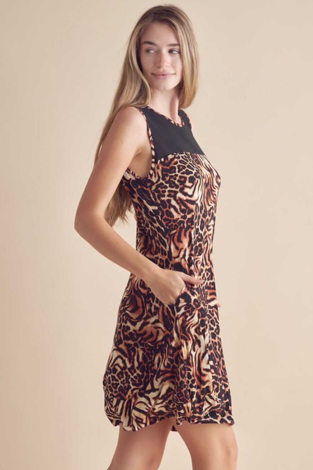 Black Round Neck Sleeveless Leopard Print Contrast Yoke A-Line Mini Dress