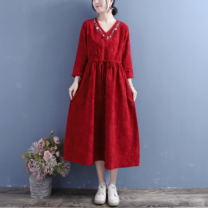 Gracefully Styled Dress for Any Occasion
