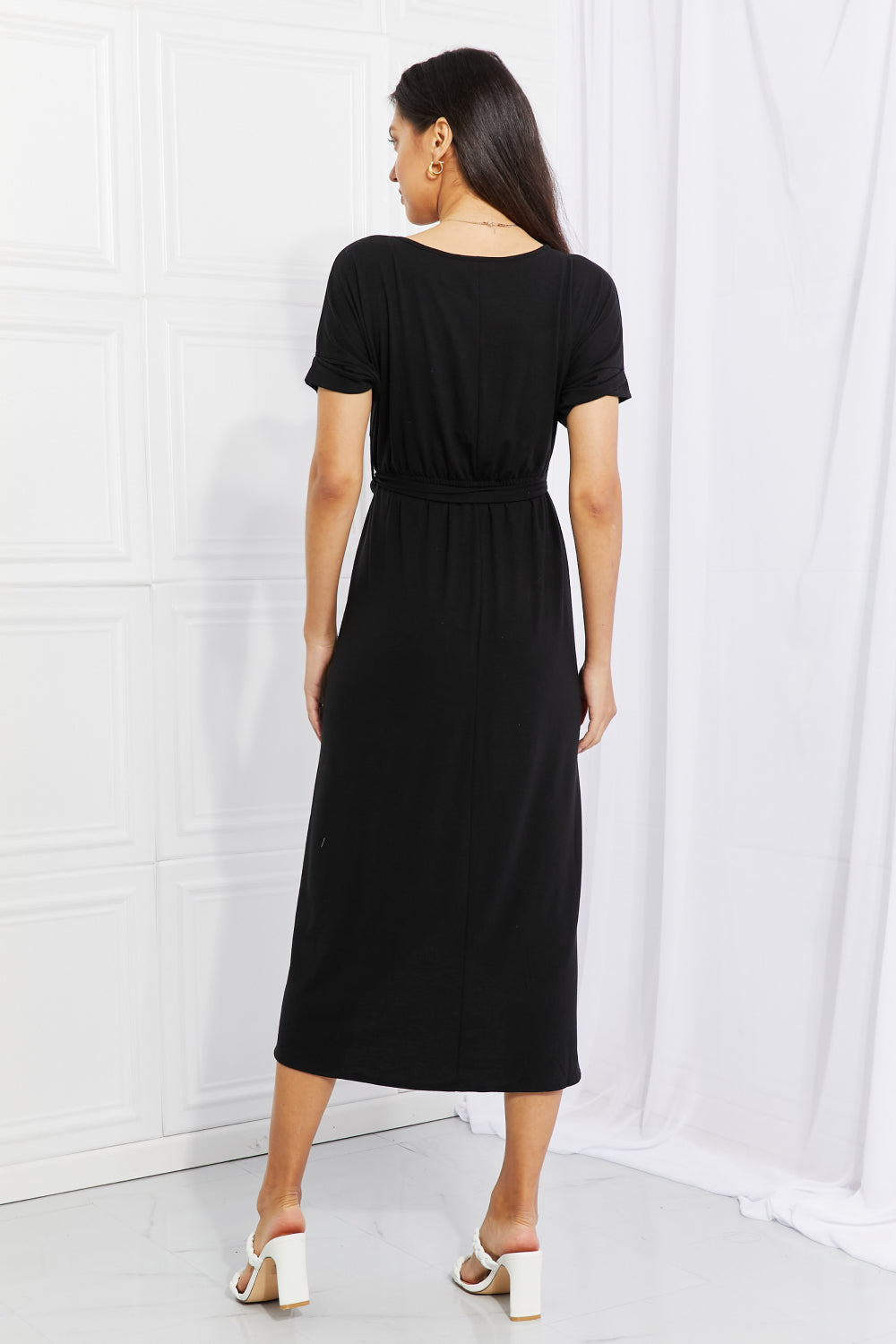 Black Round Neck Short Sleeve Belted Tulip Hem Midi Dress