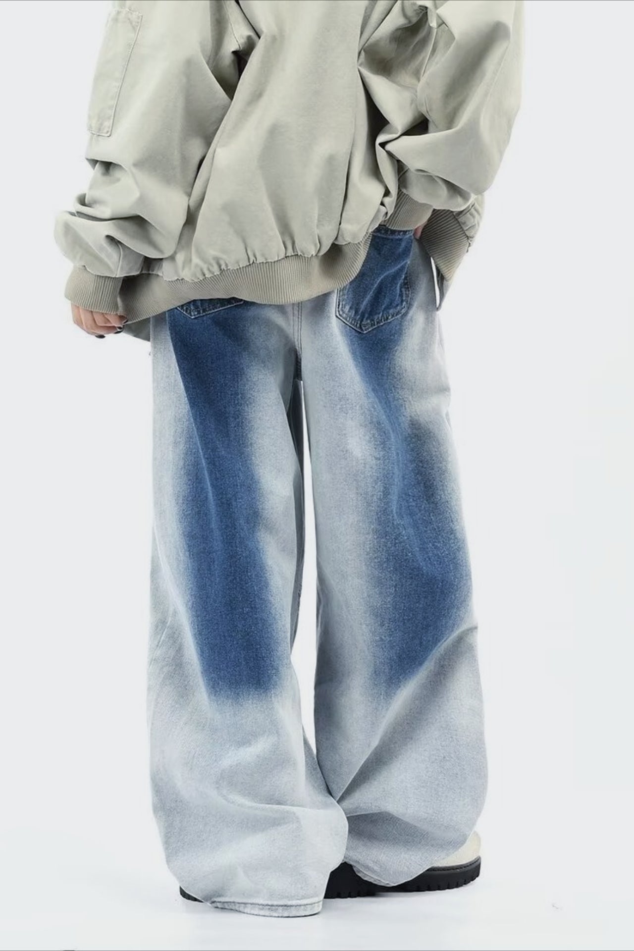 Washed Fade Curved Cut Wide Jeans