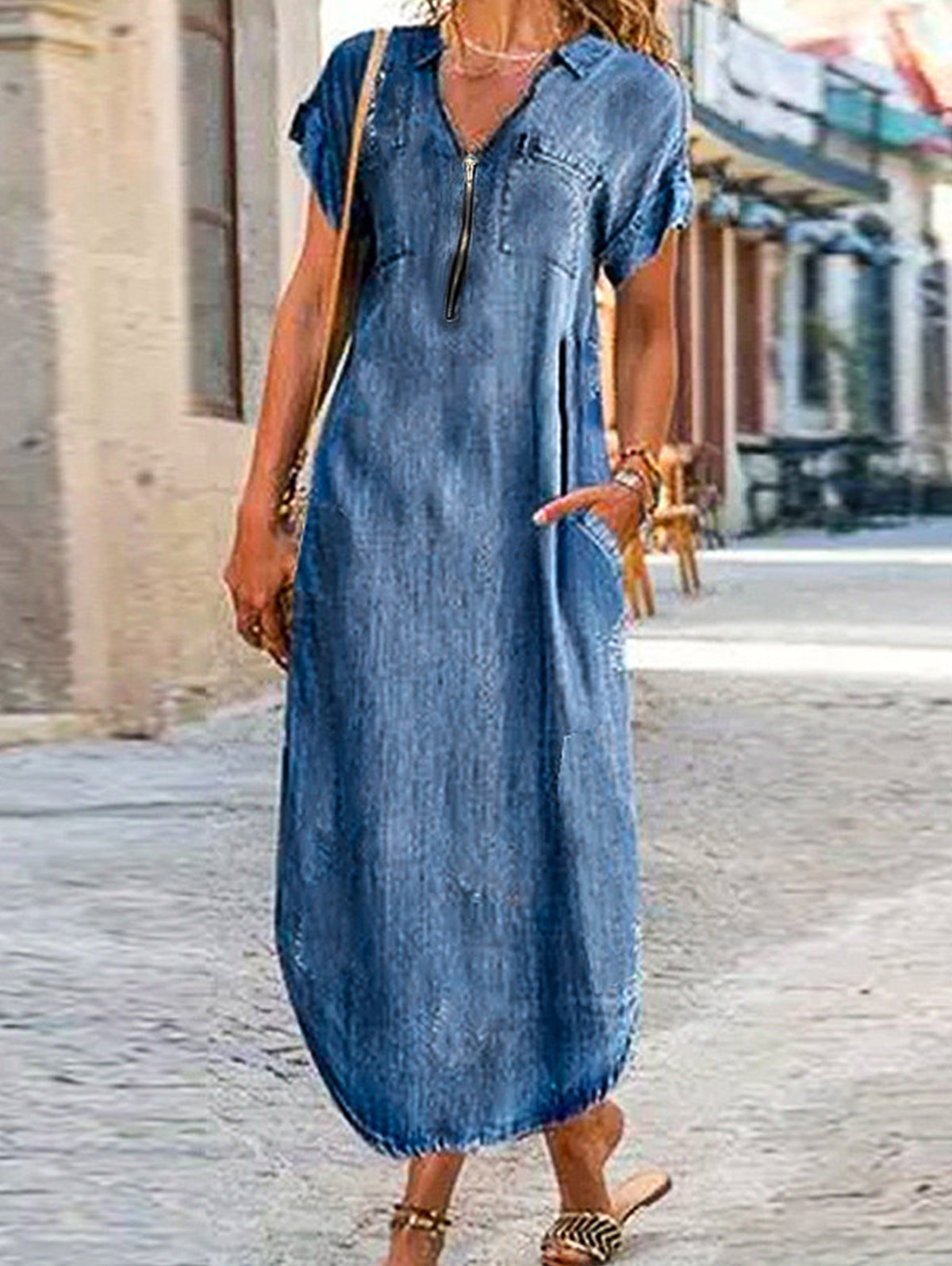 Beautifully Finished Dress in a Timeless Design