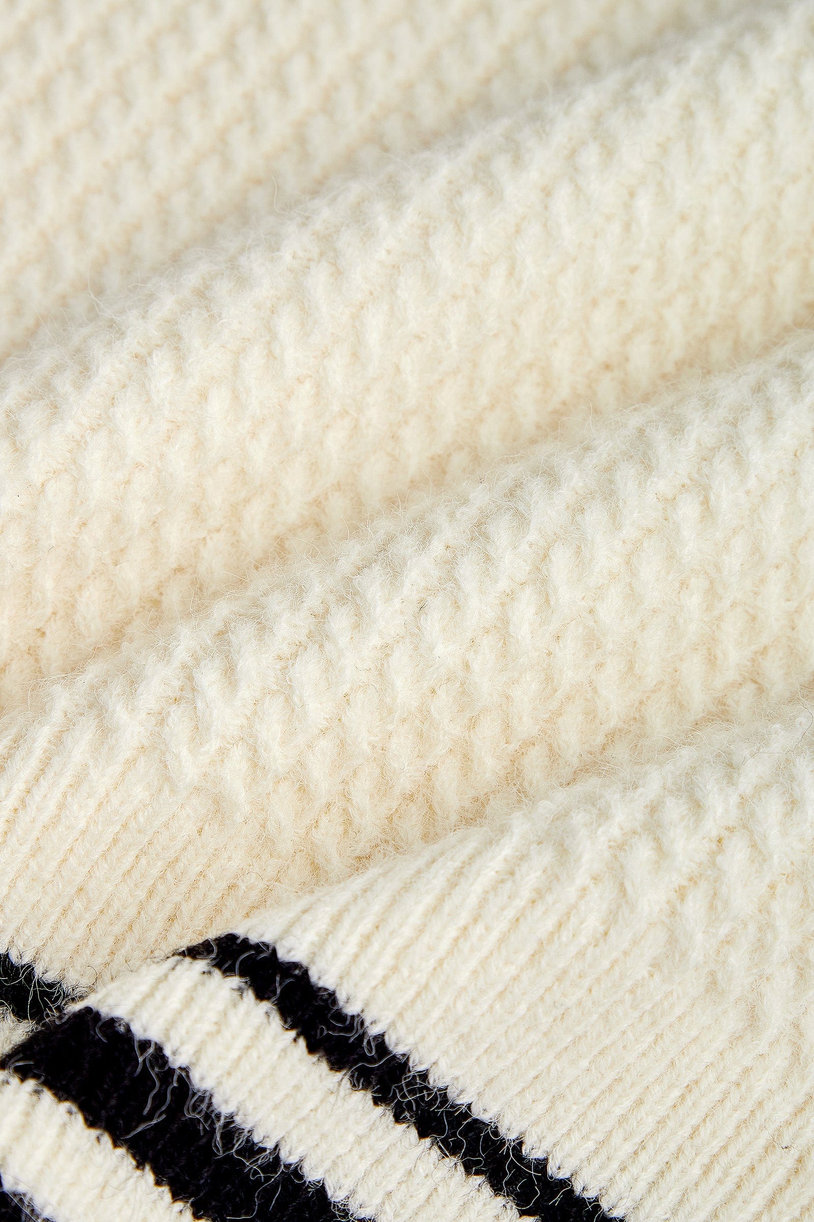 Beige Contrast Trim Cropped Sweater Vest