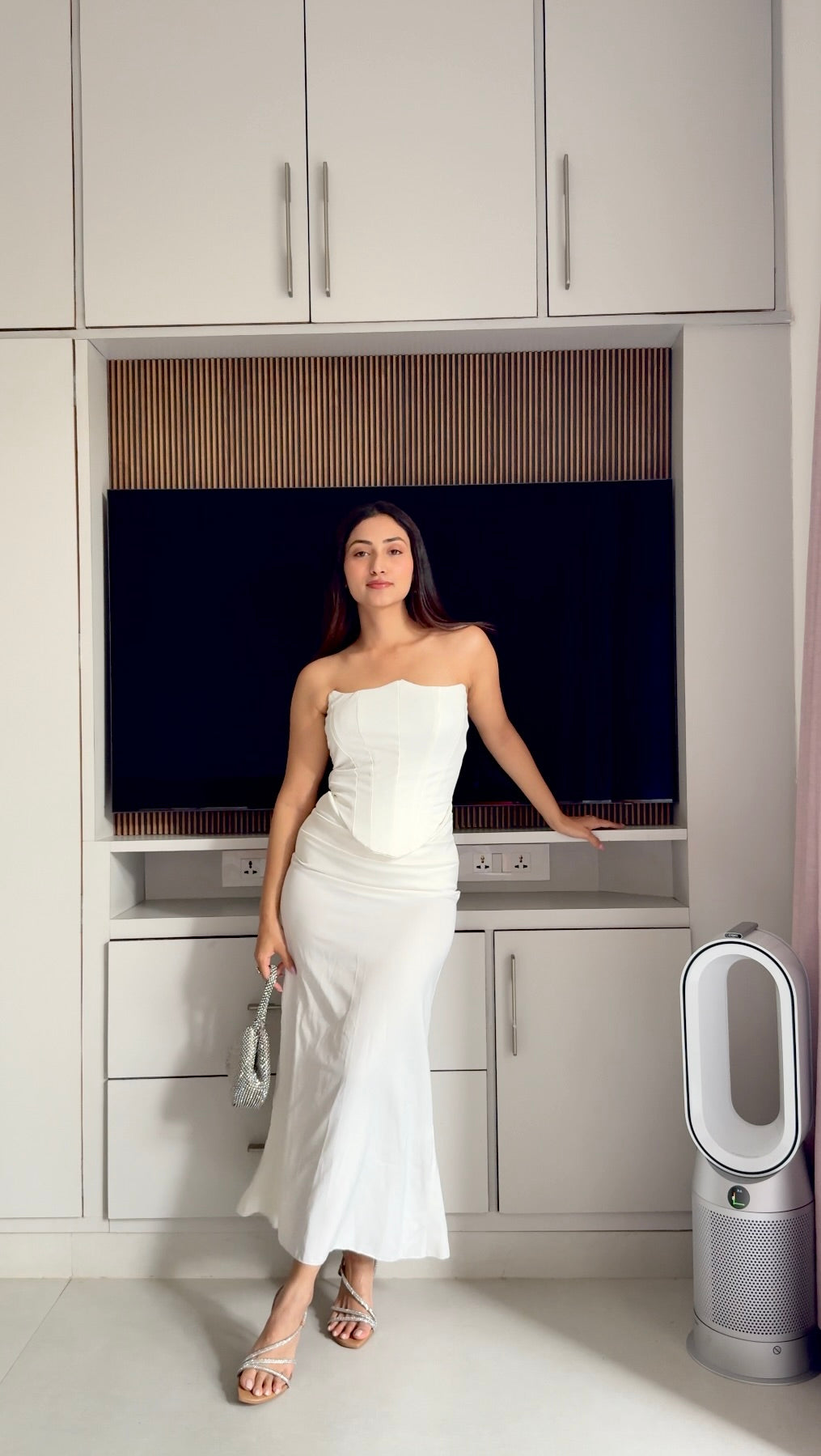 aishwarya Bansal X Miakee ��� Cameron