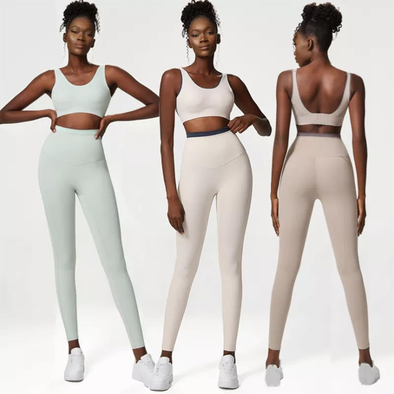 PEYTON SPORTS BRA AND Graceful LEGGINGS SET MILK WHITE