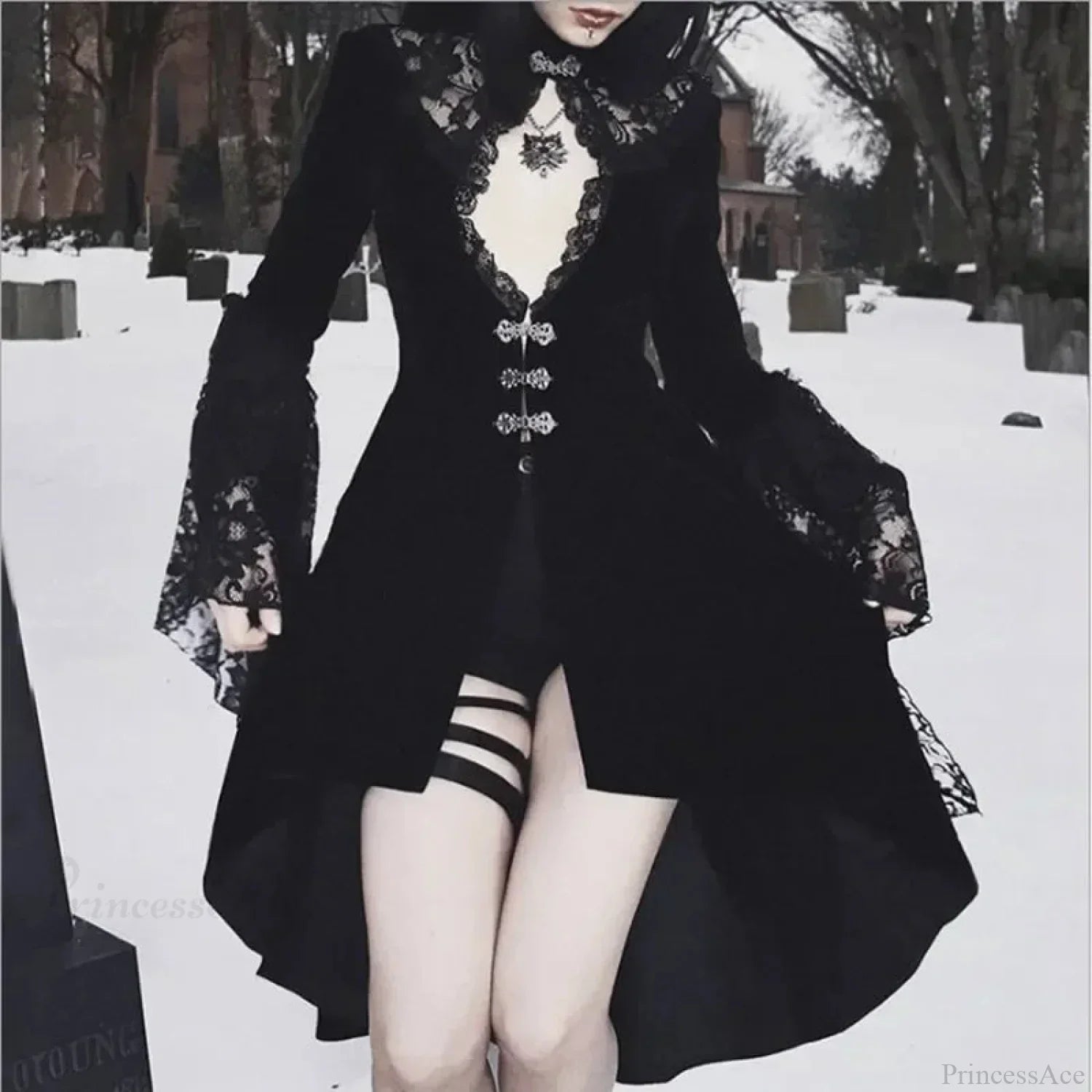 Ingest Tail Lace Small Garment Black / S