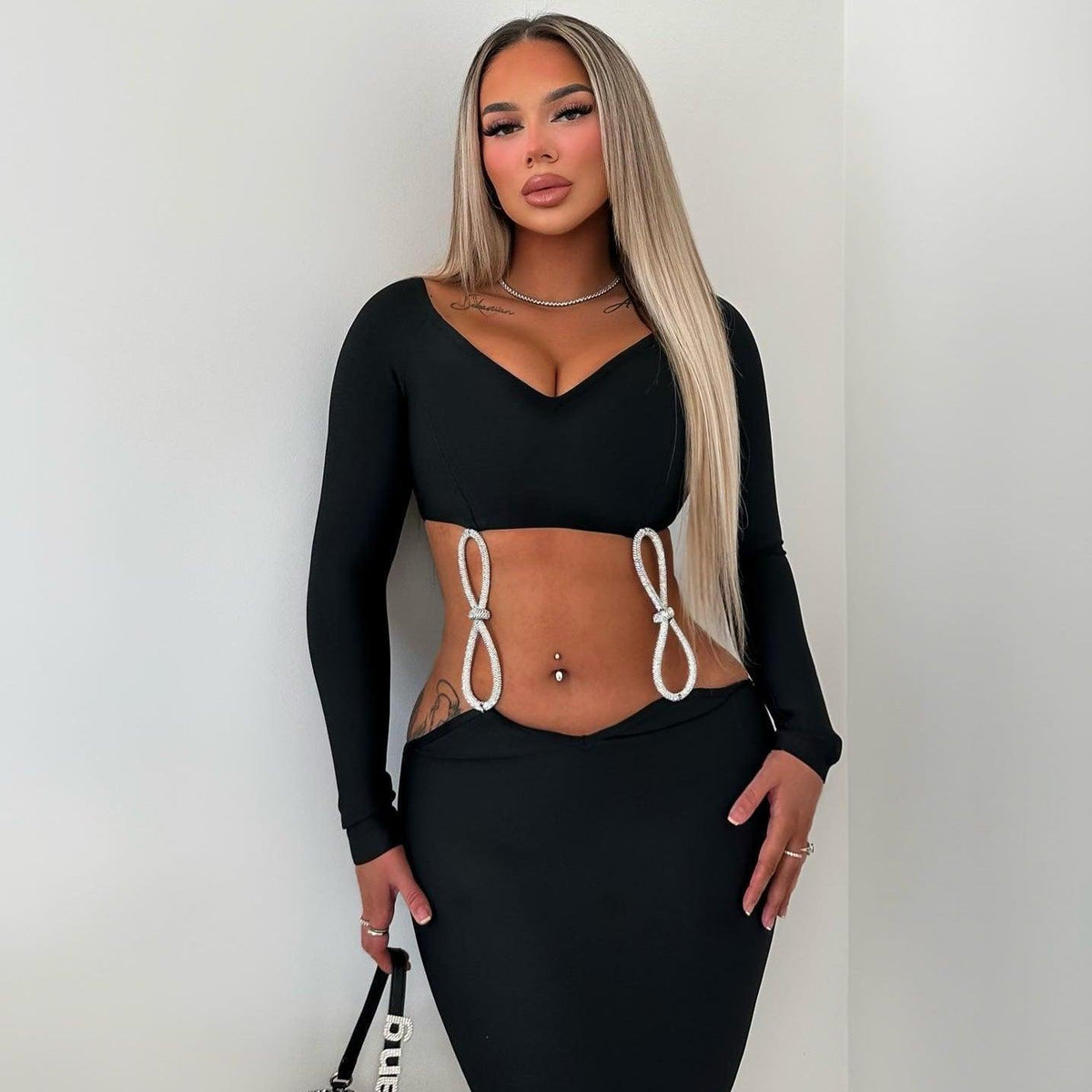 Black Sweetheart Neck Long Sleeve Rhinestone Bow Cutout Bodycon Midi Dress