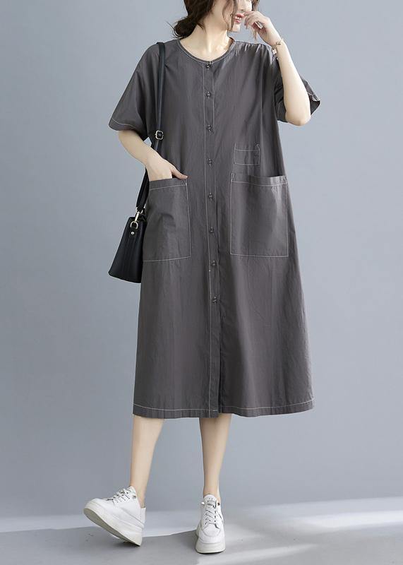 Beautifully Finished Dress in a Timeless Design