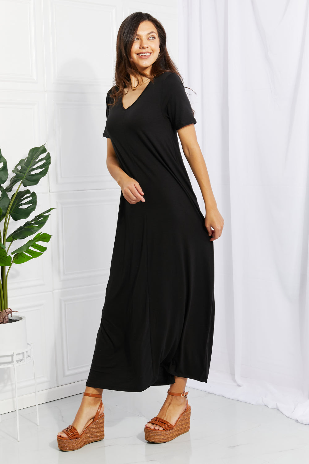 Black V-Neck Short Sleeve Pocket A-Line Maxi Dress