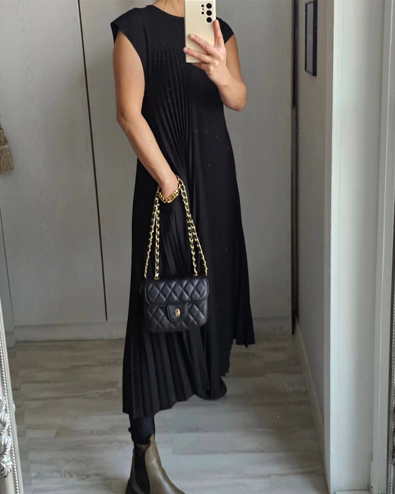 Round Neck Cap Sleeve Pleated A-Line Maxi Dress