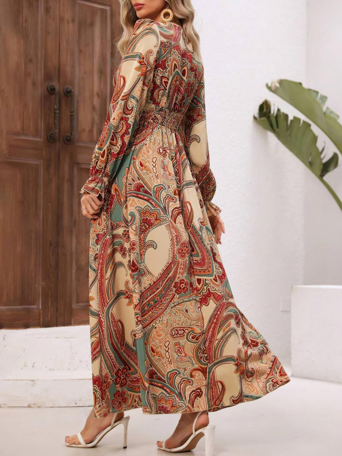 Estefanía Aesthetic Smocked Printed Dress with Flounced Sleeves and V Neck Boutique Collection