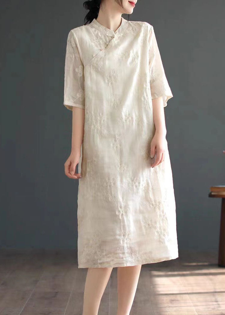 Beautifully Crafted Dress in a Classic Style