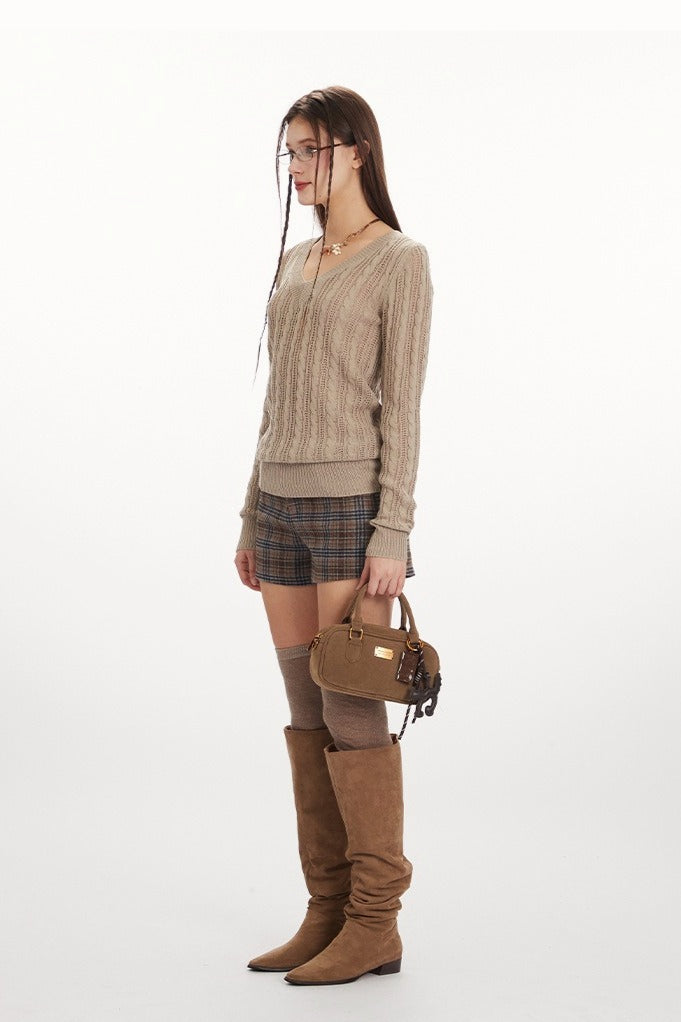 Cable Knit V-Neck Slouchy Slim Base Layer