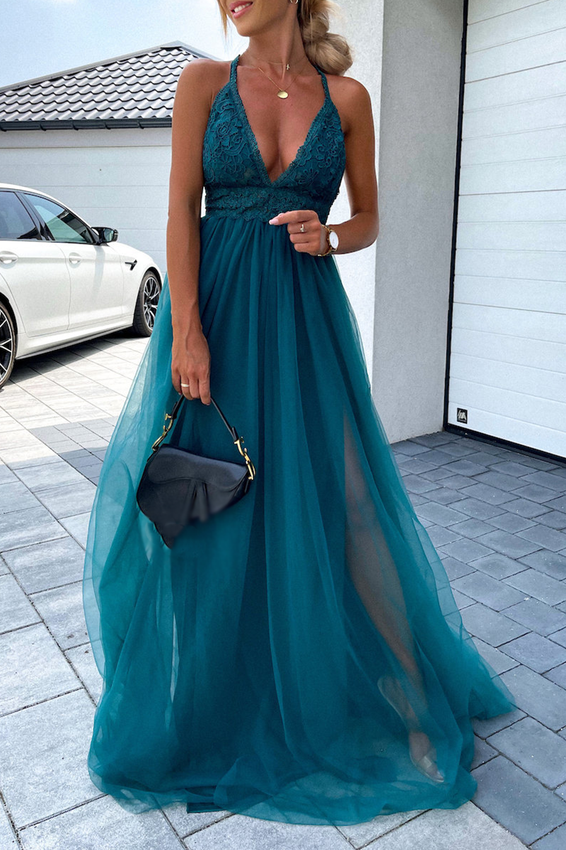 Sophisticated Dress with a Clean Classic Look