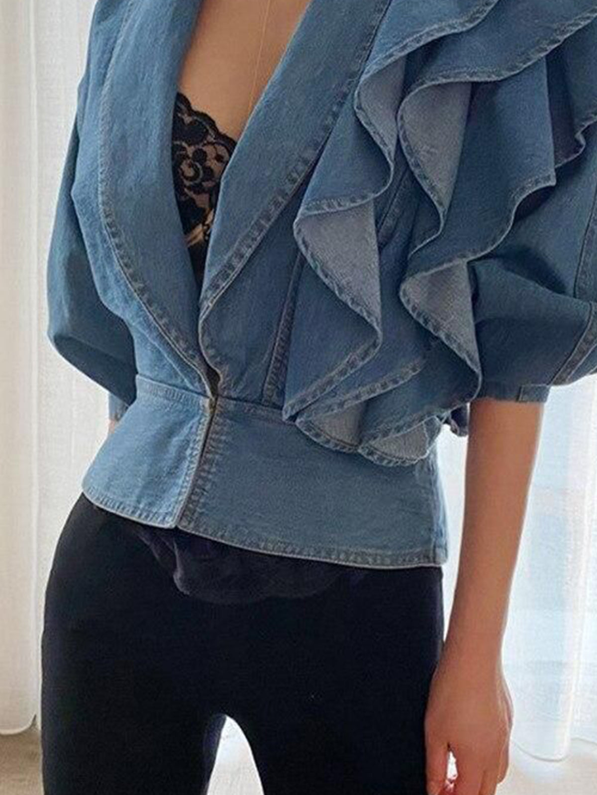 Well Tailored Shirt with a Graceful Silhouette