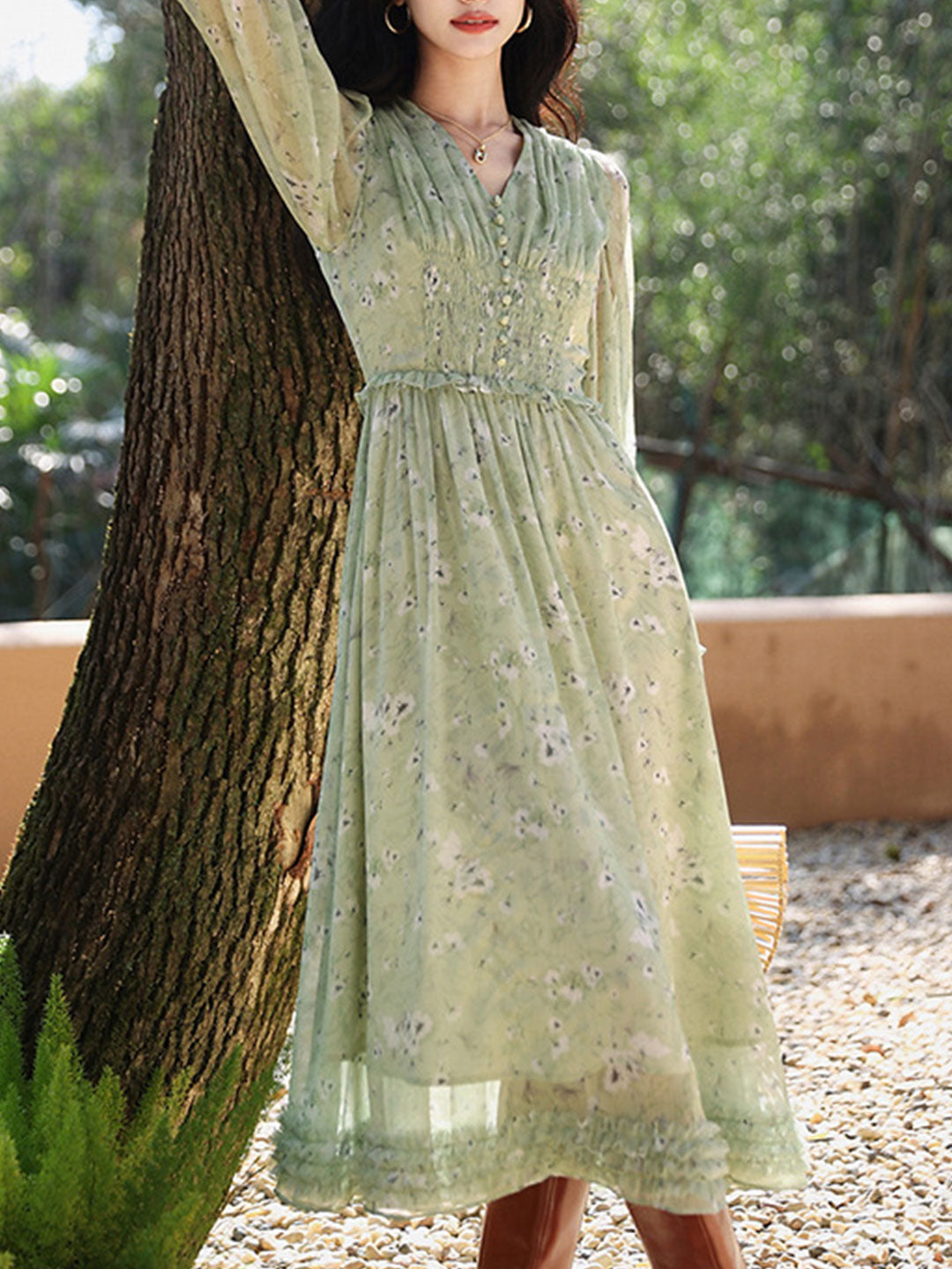 Gracefully Styled Dress for Any Occasion