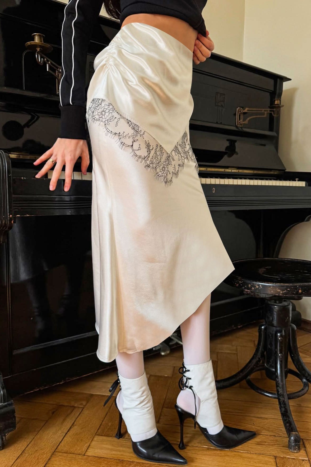 Colorblock Lace Slim Skirt