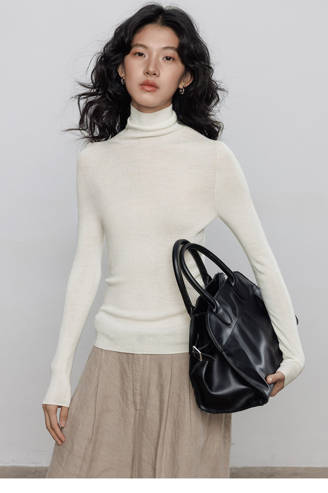 Soft Wool Turtleneck Fitted Stretchy Base Layer