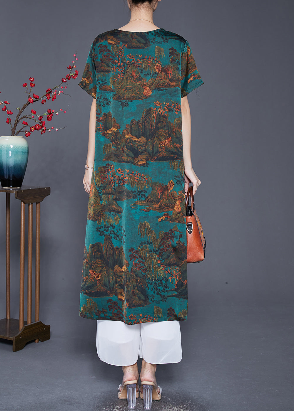 Classic Vintage & Enduringly Stylish Dress