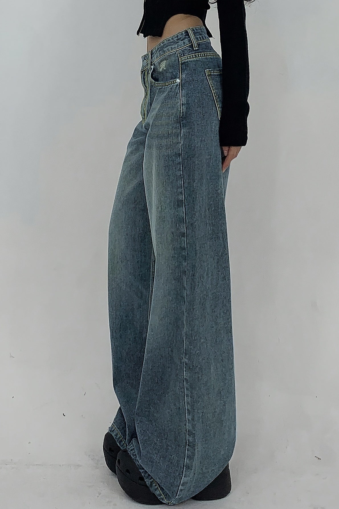Distressed Wide Leg Floor Length Jeans