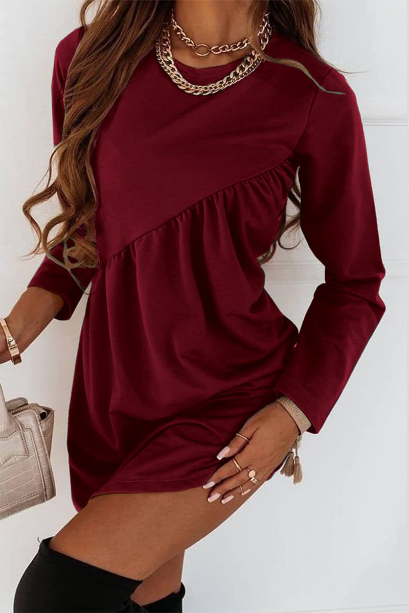 Well Tailored Dress with a Graceful Silhouette