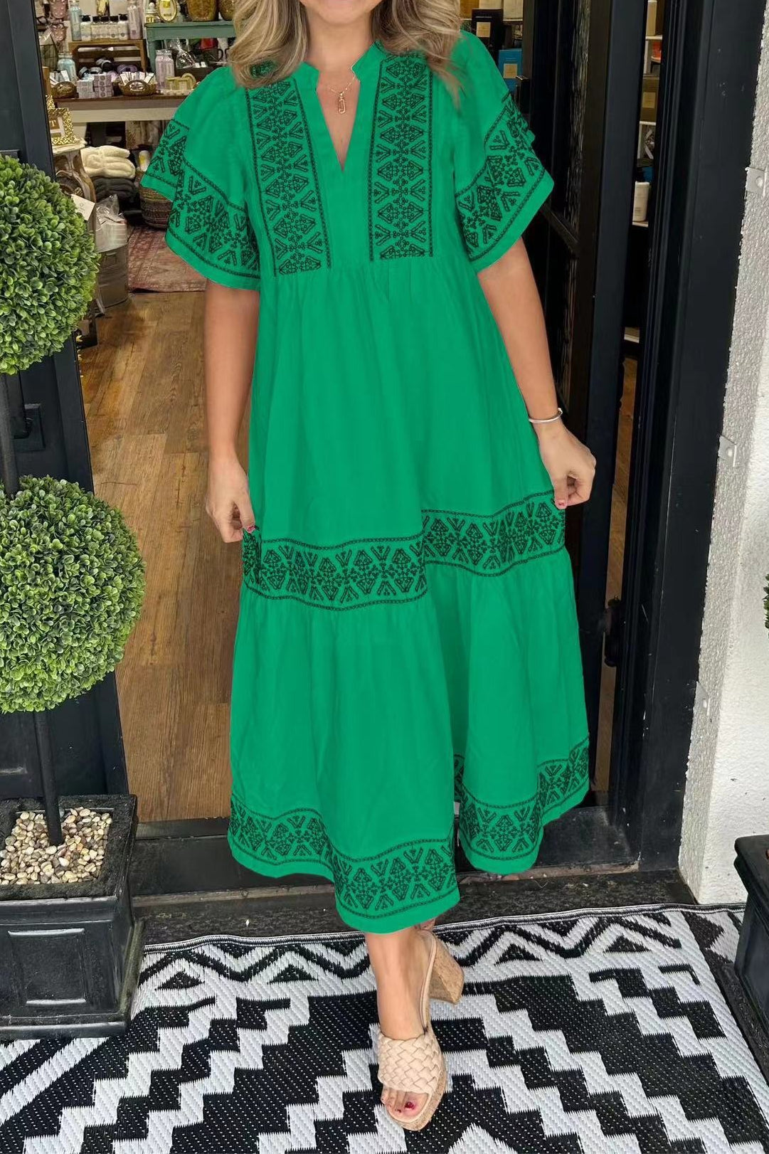 V Neck Short Sleeve Geometric Embroidery Tiered Midi Dress 4
