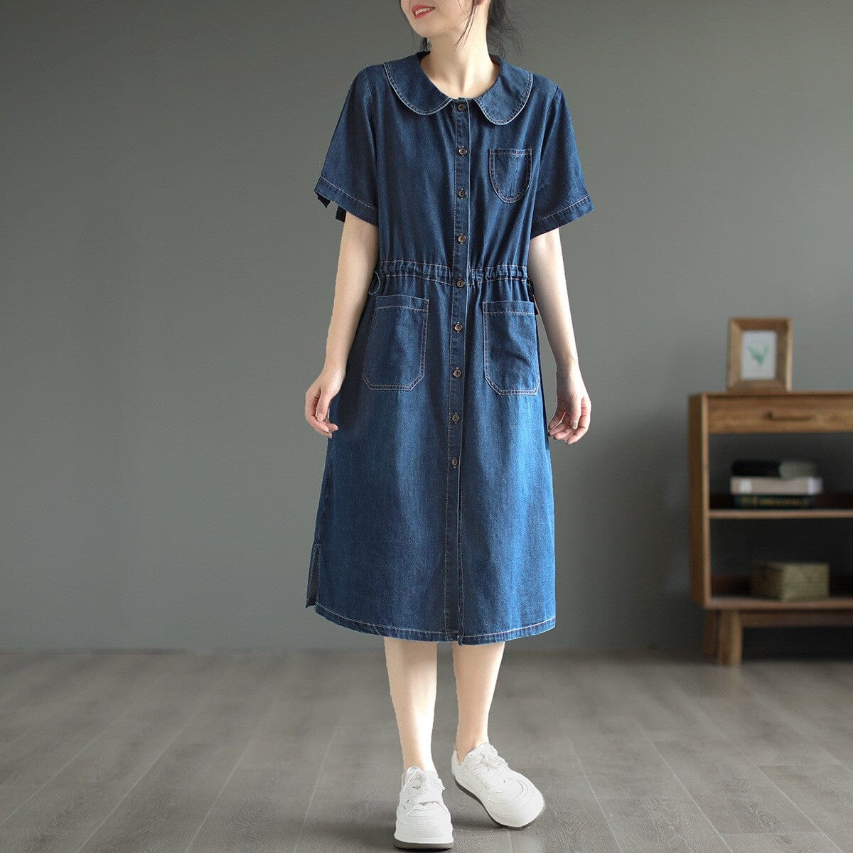 Beautifully Finished Dress in a Timeless Design