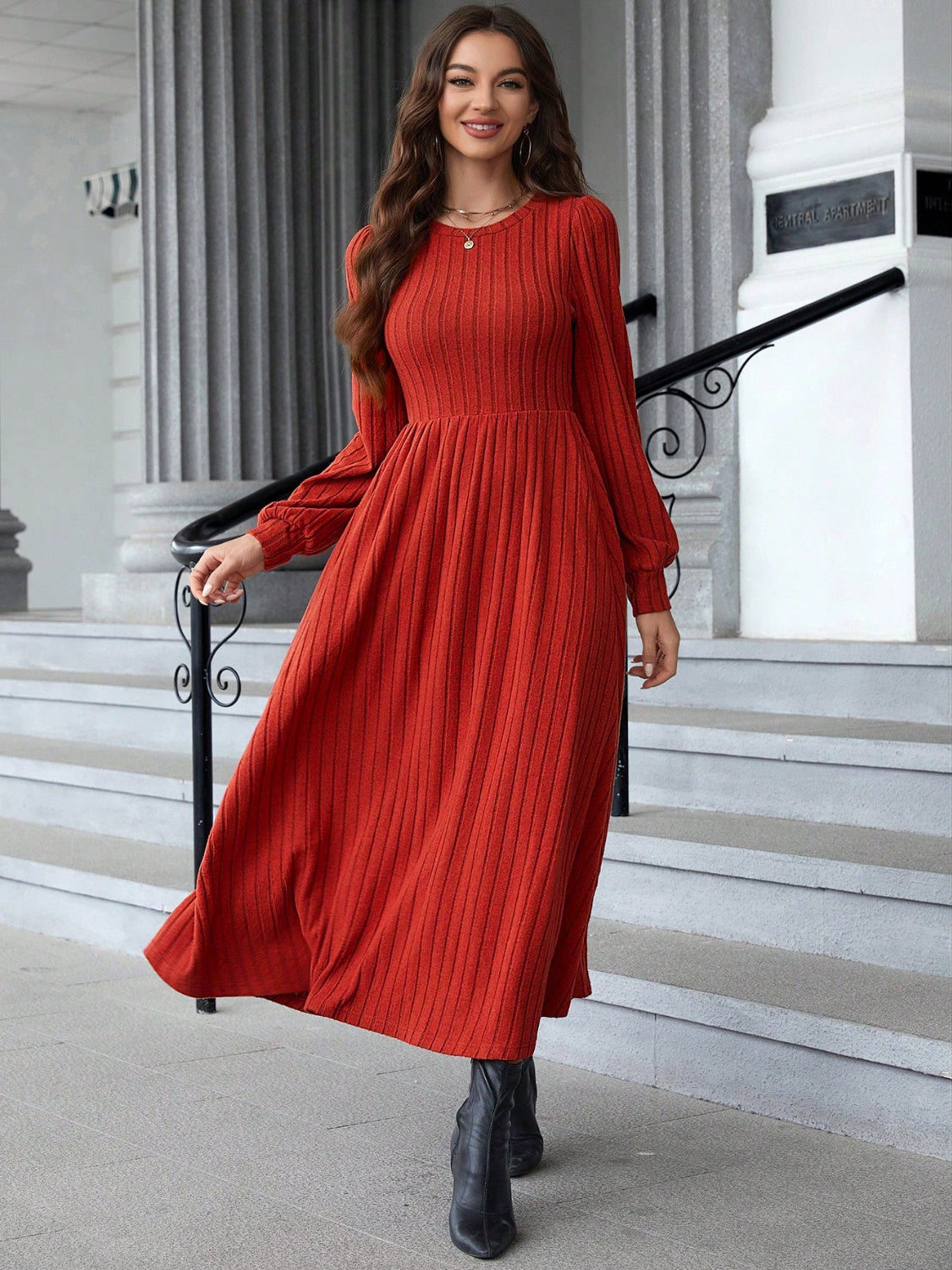 Agnes Ribbed Long Sleeve Dress with Relaxed Fit and Modern Casual Wear