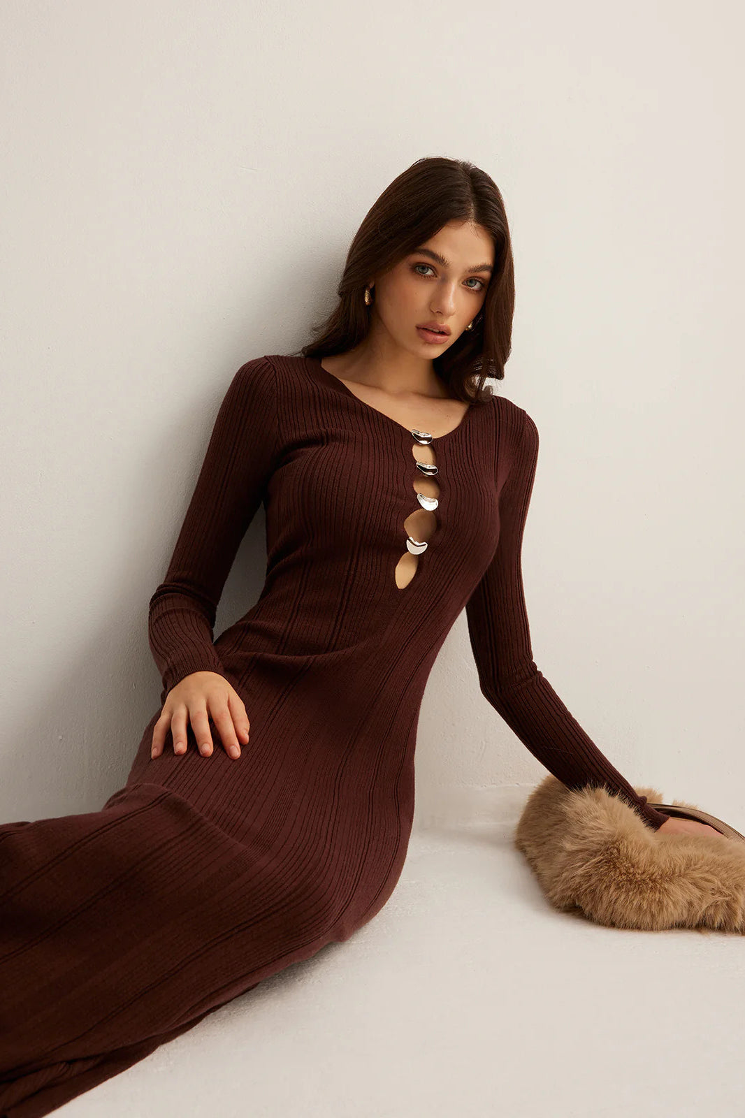 Brown Ribbed Knit Bodycon Dress 2