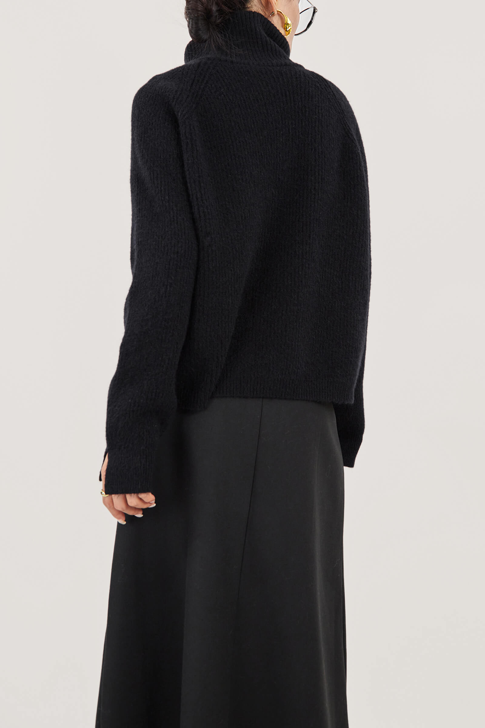 Black Solid Zipper Up Placket Cardigan