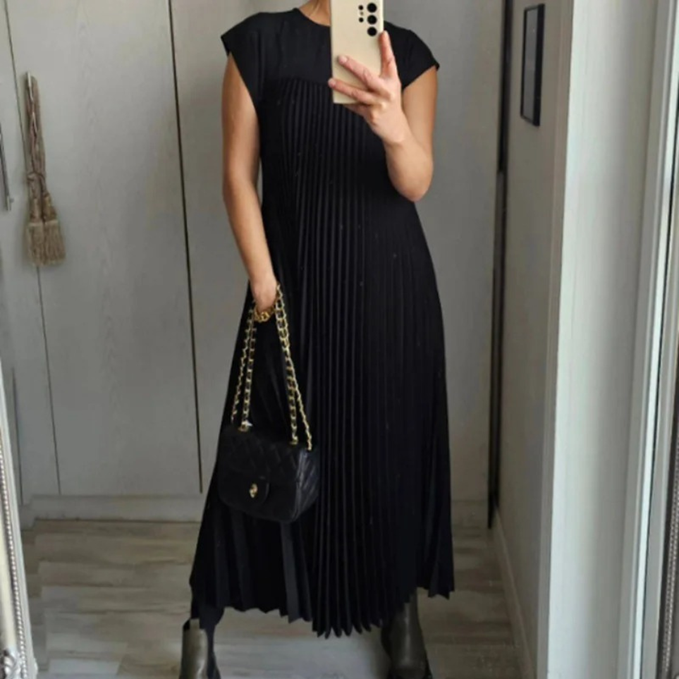 Scarlett Luxe Light and Fresh Pleated Dress Everyday Edit