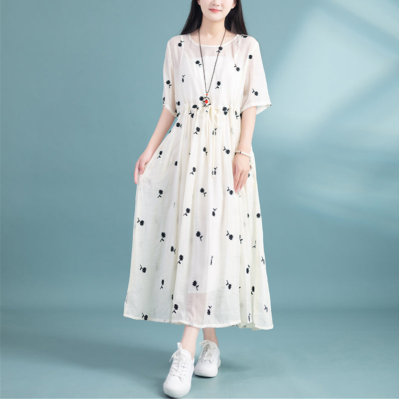 Beautifully Crafted Dress in a Classic Style