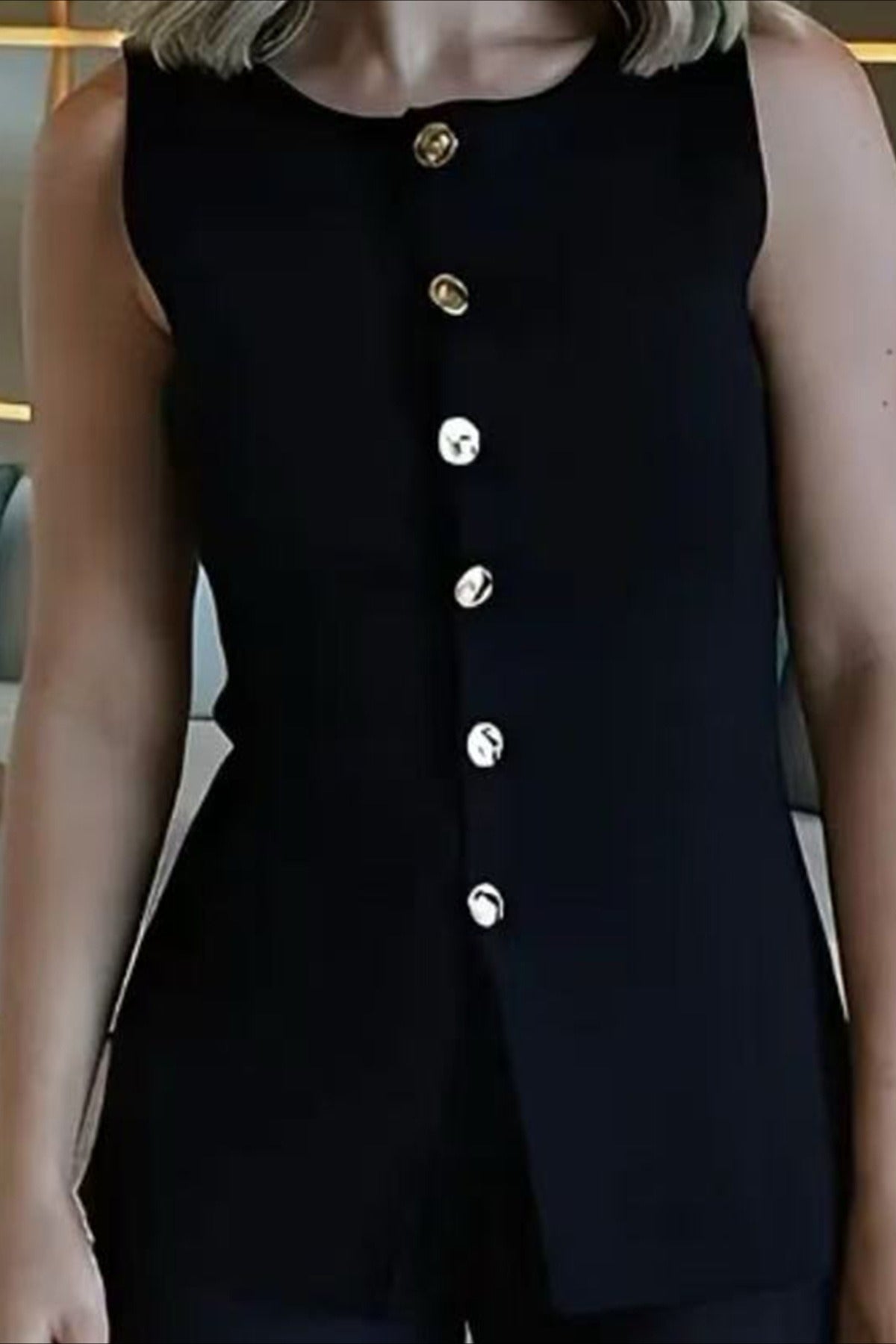 Round Neck Sleeveless Knit Button Front Tank Top