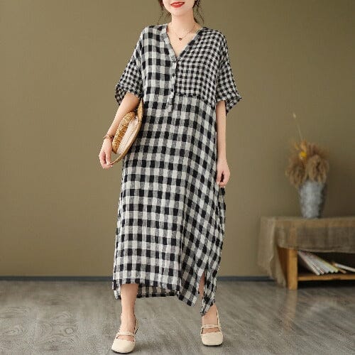 Beautifully Finished Dress in a Timeless Design